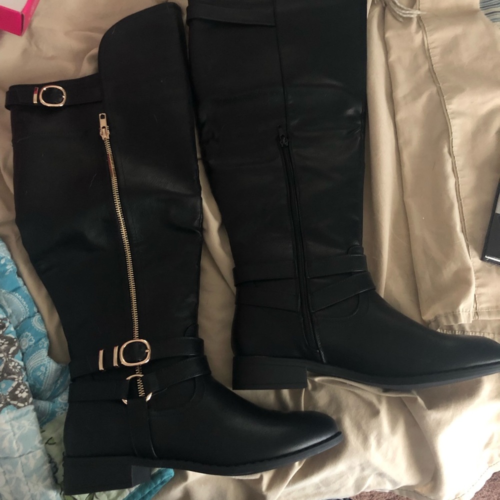 NWT Women’s boots